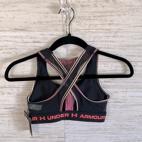 Under Armour Sports Bra - Picture 2 of 4